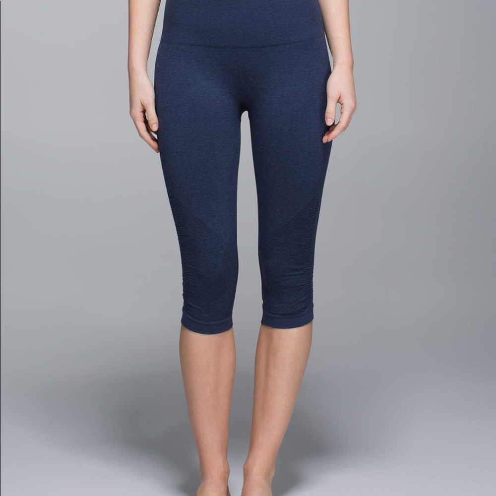 Lululemon in the flow crop ii